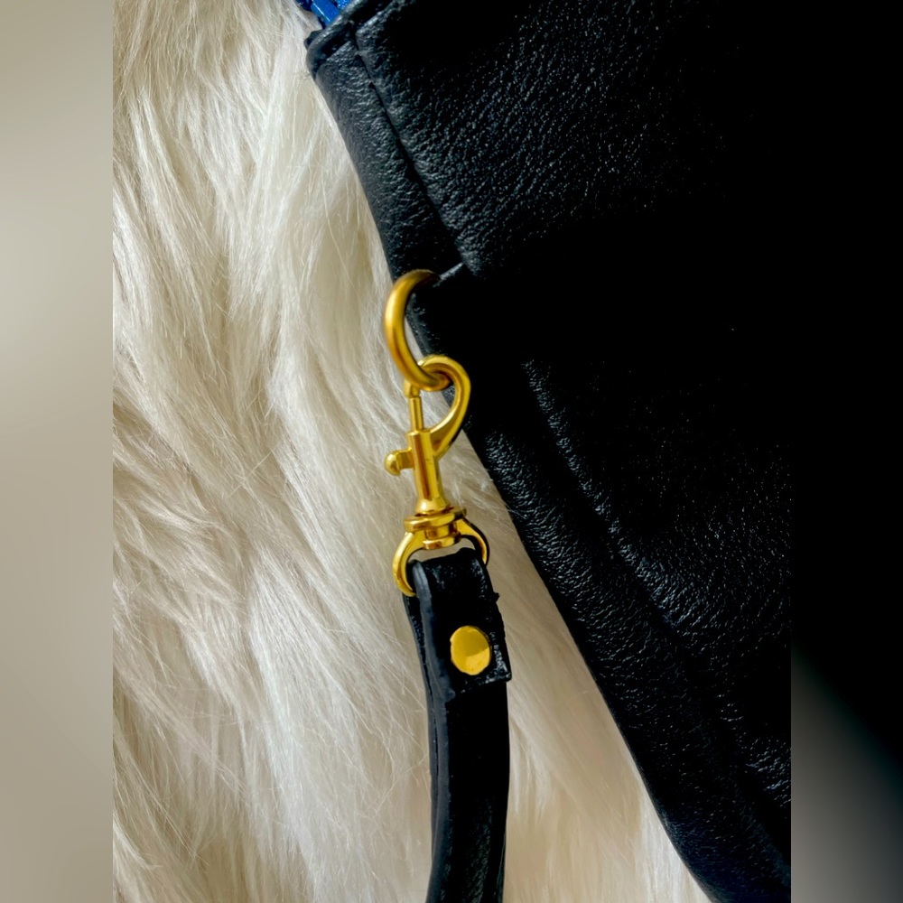 Blue Clutch/Wristlet - Picture 5 of 6